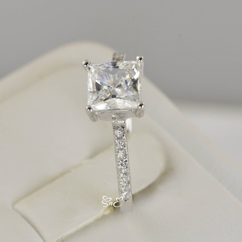 Certified 2.5 ct t.w. Princess Cut Moissanite Diamond Engagement Ring 4-10 - Picture 3 of 5